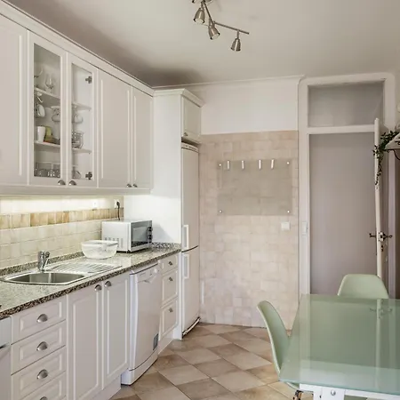 Saldanha Heights 3br * ליסבון